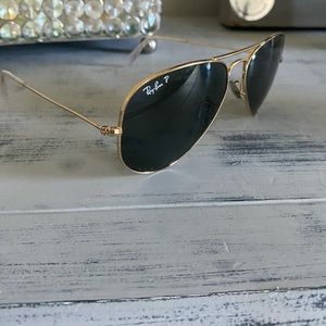 Polarized ray ban aviators!